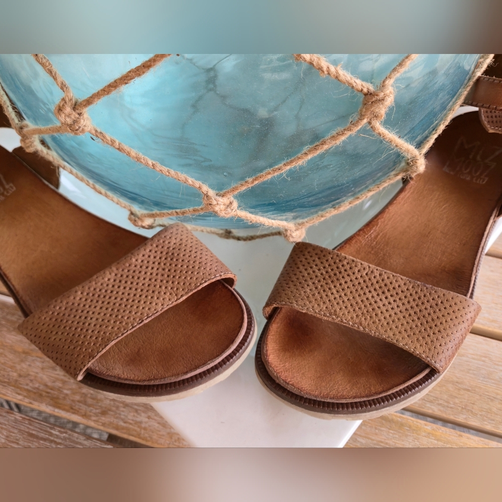 Miz Mooz Perforated Leather Sandals Strap Ankle Women 40 9 9.5 Casual Summer EUC - Picture 14 of 15